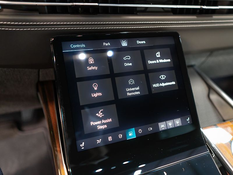 Cadillac Escalade (2026) 6.2 ESV Sport Platinum 2026 - fotka 34 z 50
