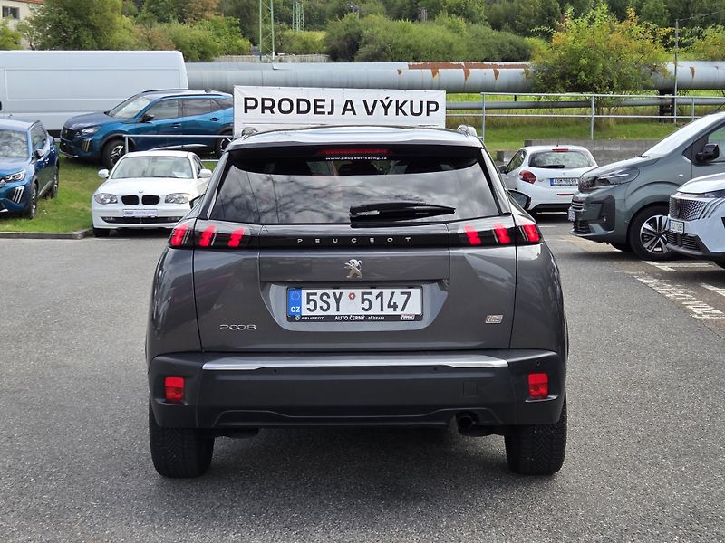 Peugeot 2008 (2023) 1.2 PT 100 ALLURE MAN6 - fotka 4 z 27