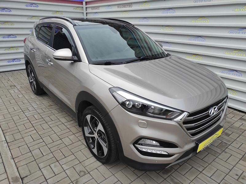 Hyundai Tucson 2.0 CRDI 136KW Style 4x4 - fotka 7 z 45