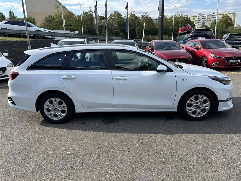 Kia Ceed 1,5 TGDi 118kW AT Spin ZÁRUKA - fotka 6 z 39