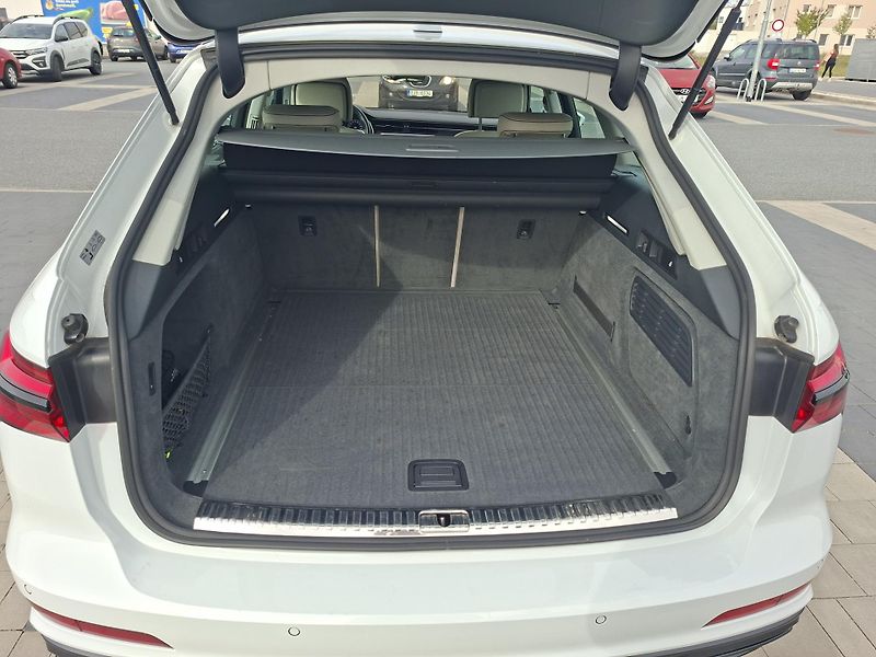 Audi A6 Avant (2019) - fotka 13 z 27