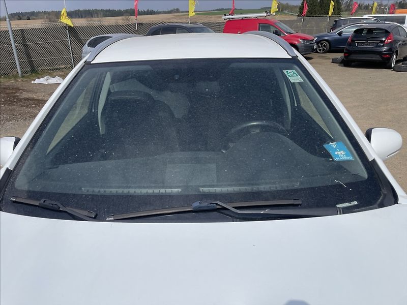 Suzuki SX4 S-Cross 1,6 DDiS 88kw 4x4 havarované, - fotka 30 z 31