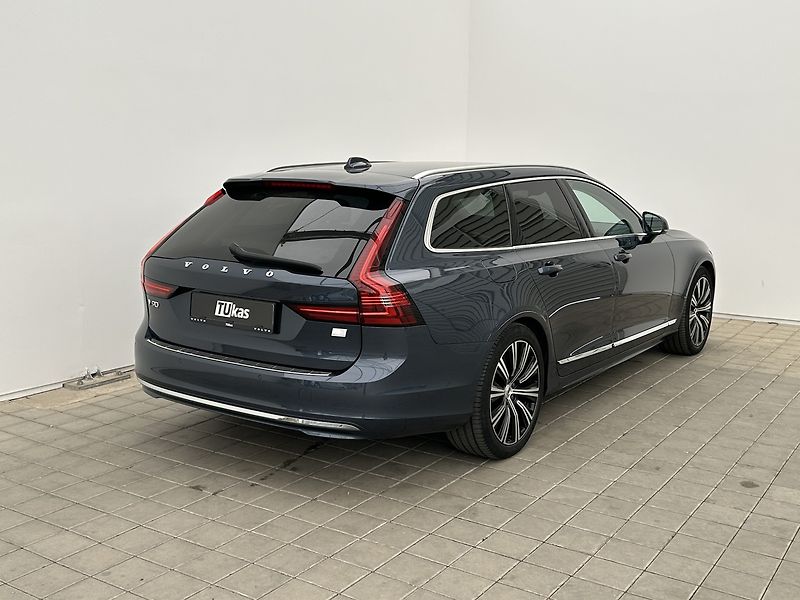 Volvo V90 2.0 Recharge 4x4 Inscription - fotka 5 z 29