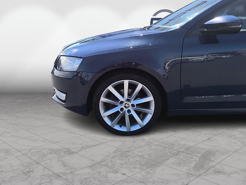 Škoda Octavia 2.0 TDi DSG Style - fotka 26 z 26