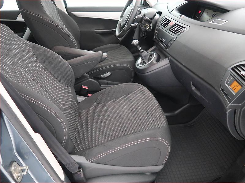 Citroën C4 Picasso (2013) 1.6 HDi, Serv.kniha, nová STK - fotka 9 z 19
