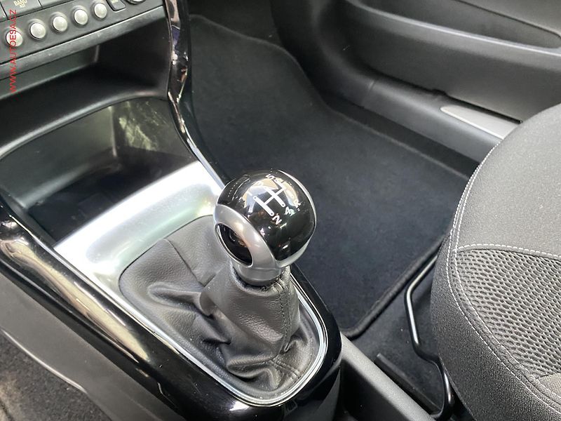 Citroën DS3 (2015) 1.2 PT, AC, tempo - fotka 14 z 15