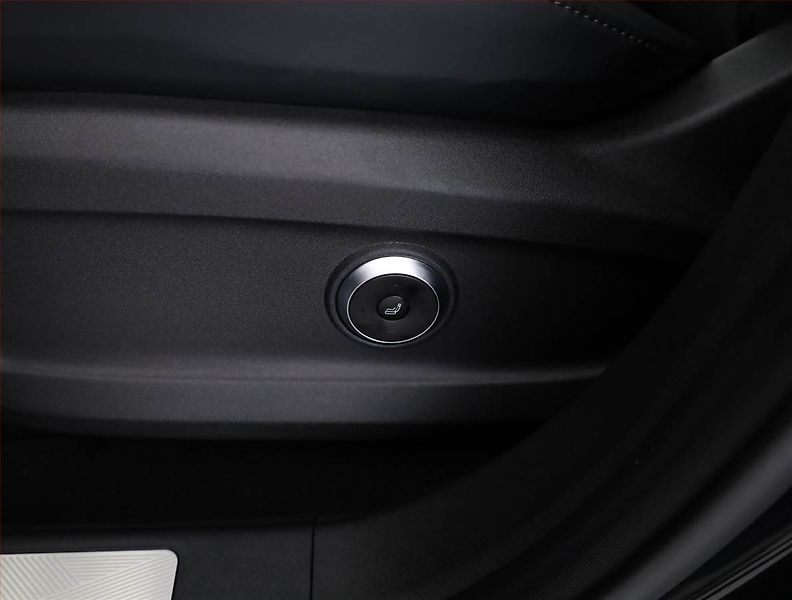 Omoda 9 (2026) SHS 1.5 PHEV - fotka 22 z 26