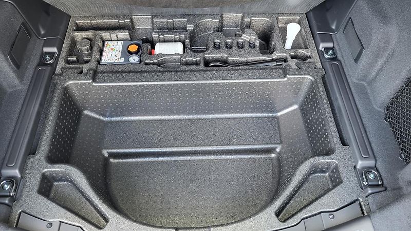 Land Rover Discovery Sport (2022) 2,0 SE D165 AWD Aut. - fotka 22 z 22