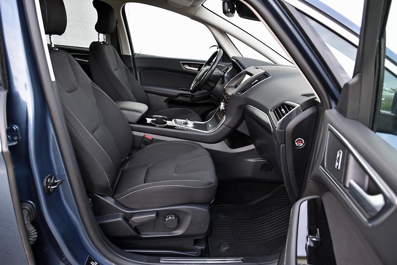 Ford S-MAX 2.5 HEV TITANIUM,ZÁRUKA,ČR,DPH - fotka 41 z 50