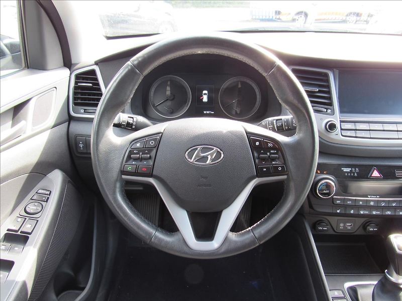 Hyundai Tucson 1,6 GDi 97kW Premium - fotka 12 z 32
