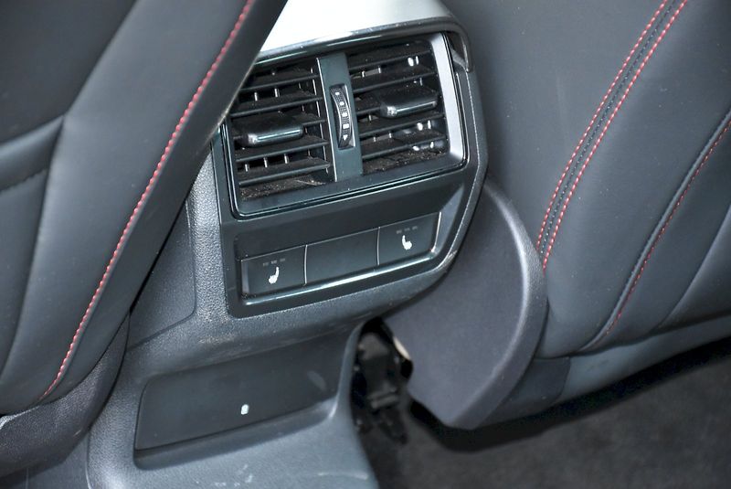 Škoda Kodiaq (2023) RS 2.0 TSI 180 kW 4x4 DSG - fotka 27 z 33