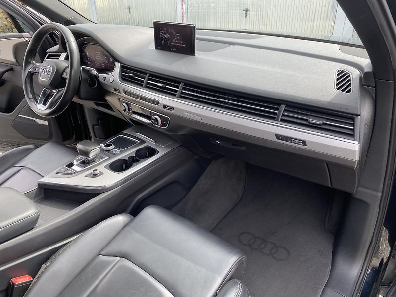 Audi Q7 3.0TDi 4x4 270PS S-LINE 7MÍST! - fotka 143 z 173