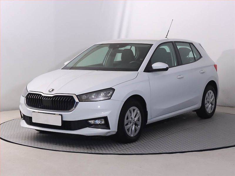 Škoda Fabia (2022) 1.0 TSI, Tempomat - fotka 2 z 20
