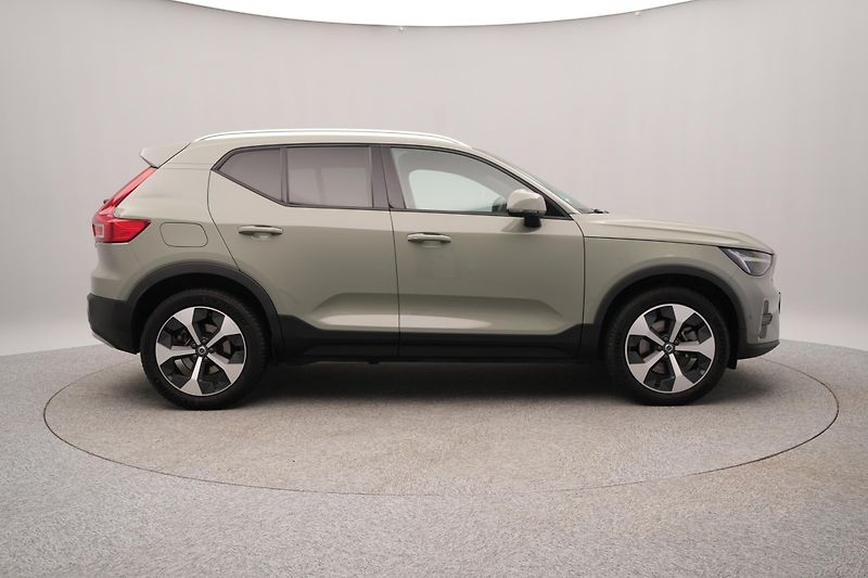 Volvo XC40 B3 CORE AUT  - fotka 11 z 42