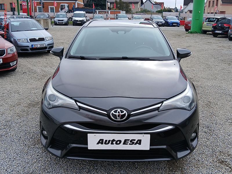 Toyota Avensis (2016) 2.0 D-4D, ČR, Trend - fotka 2 z 24