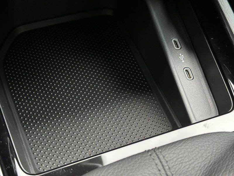 Škoda Kamiq 1.0TSi DSG 116PS KAMERA+PDC P/ - fotka 32 z 43