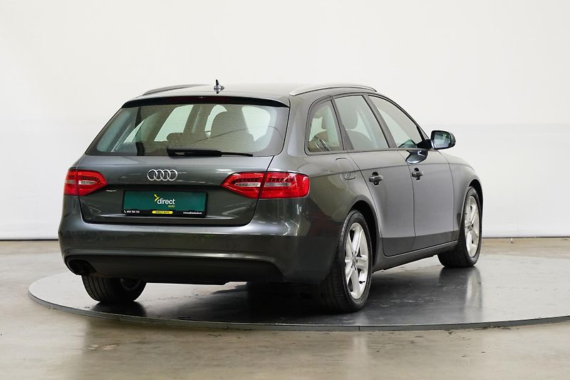 Audi A4 - fotka 2 z 27