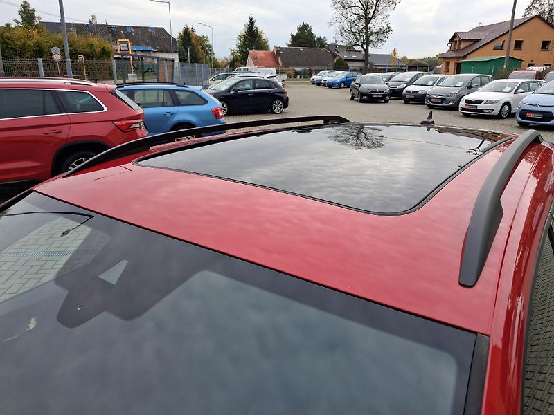 Škoda Karoq (2020) 2,0TDi DSG 4x4 SPORTLINE NAVI - fotka 12 z 48