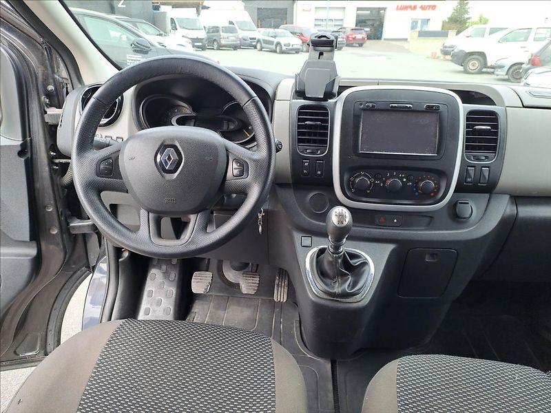 Renault Trafic 1,6 dCi 9 MÍST - fotka 8 z 14