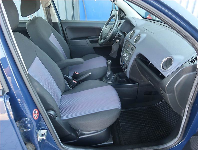 Ford Fusion (2009) 1.4 - fotka 9 z 17