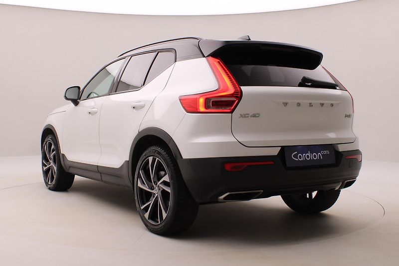 Volvo XC40 D4 AWD R-DESIGN AUT  - fotka 10 z 45