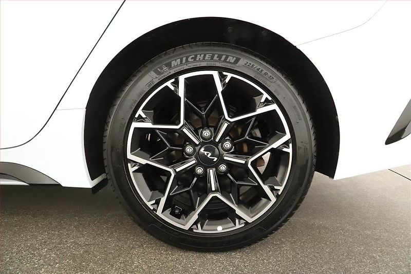 Kia Pro_Ceed (2023) GT-Line 1.5 T-GDI - fotka 12 z 17