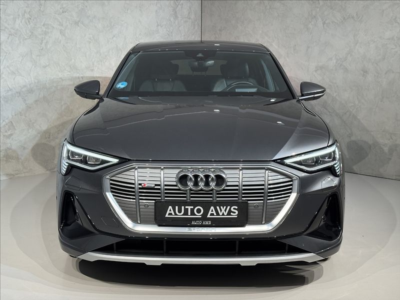 Audi e-tron 300kW Sportback S-Line Matrix - fotka 3 z 50