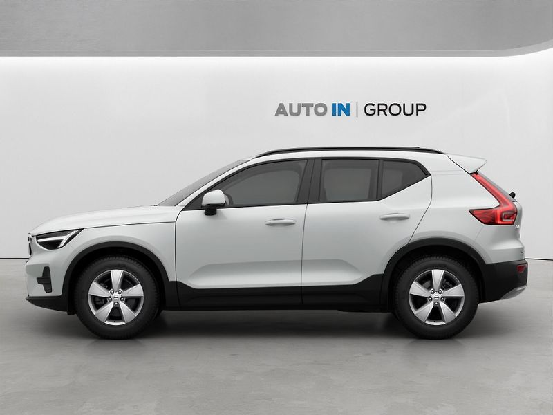 Volvo XC40 (2026) B3 Plus Dark DCT 5d - fotka 2 z 7
