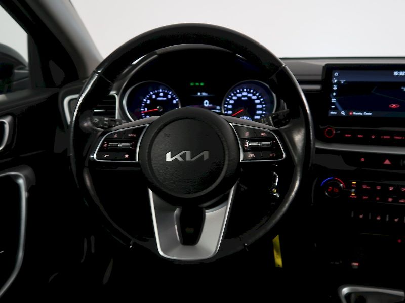 Kia Ceed (2022) SW TOP 1.5T-GDi 118KW - fotka 16 z 33
