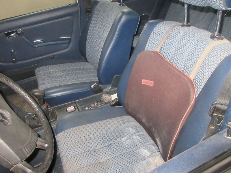 Mercedes-Benz 123 (1976) 240D - fotka 7 z 12