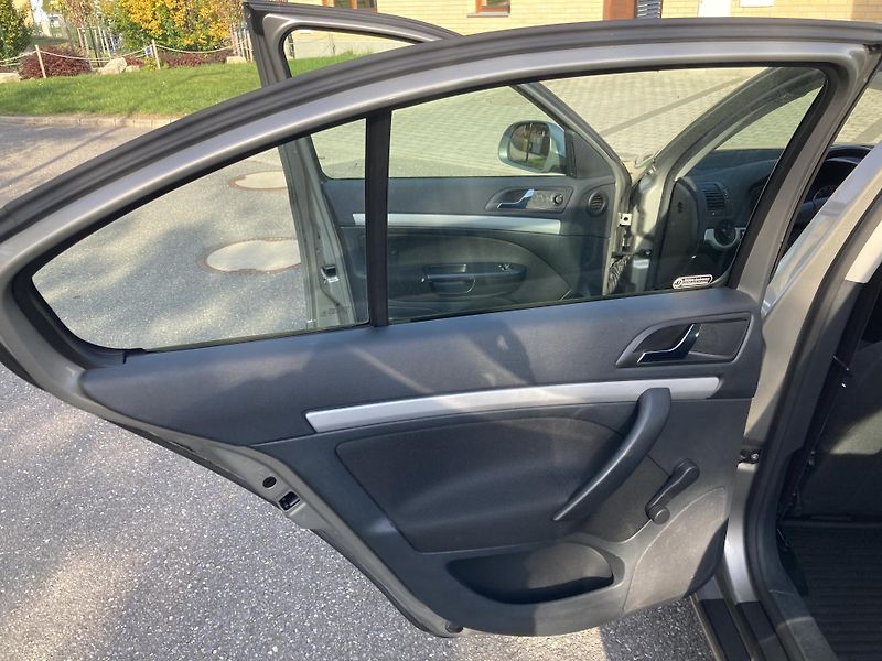 Škoda Octavia (2012) 2.0 TDi ČR, 2xKOLA, PĚKNÝ STAV - fotka 12 z 22
