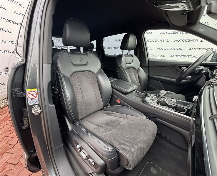 Audi Q7 3,0 TDi,QUATTRO,S-LINE,NEHAVAR - fotka 34 z 41