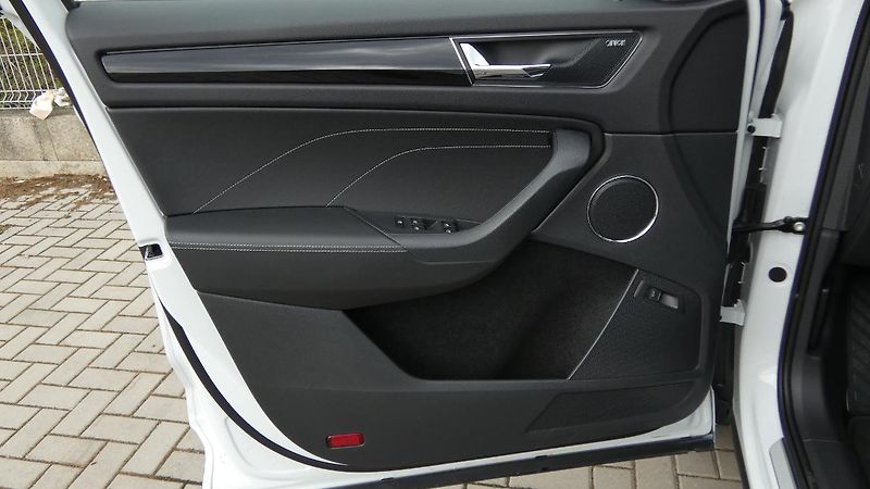 Škoda Kodiaq 2.0 TDI 110 kW L&K 4x4 DSG - fotka 8 z 25