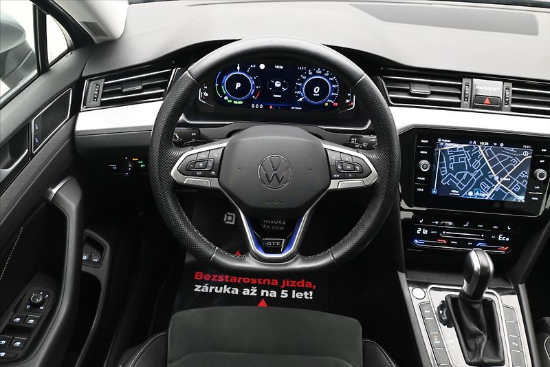Volkswagen Passat 1,4 TSI GTE 160 kW DSG Highlin - fotka 18 z 32