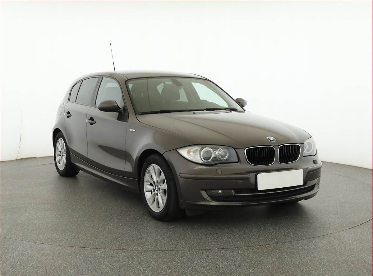 BMW Řada 1 116d, Xenony, Vyhř. sedaček