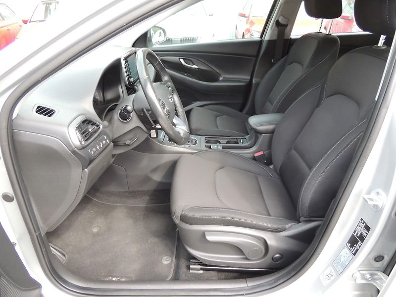 Hyundai i30 (2019) Combi 1.6CRDi,100kw,automat,ČR - fotka 31 z 49