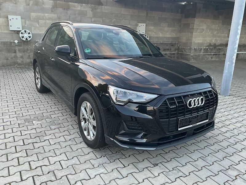 Audi Q3 2,0 35TDI Quattro S-tronic DPH - fotka 4 z 10