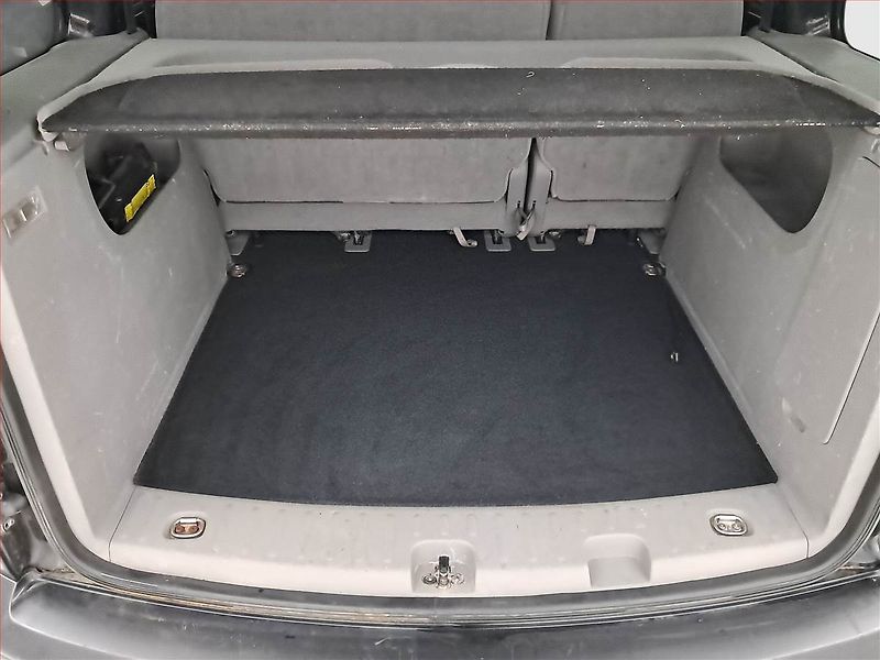 Volkswagen Caddy (2009) 1.4 i, 5Míst, 1Maj - fotka 14 z 16