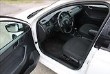 Škoda Rapid 1,6 TDi  DIG. KLIMA, STK 9/27 - náhled 9