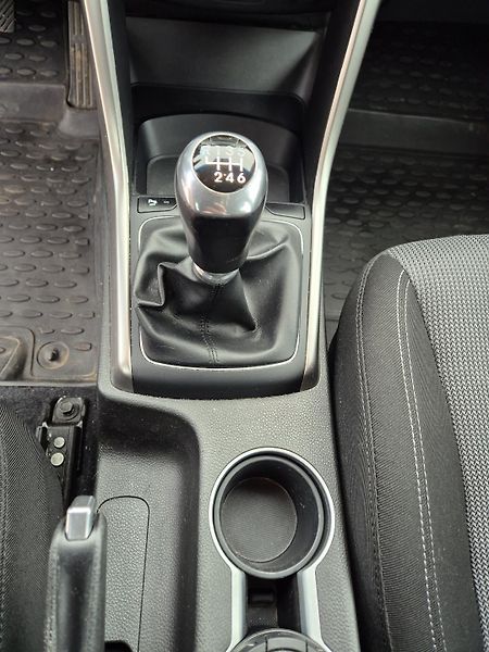 Hyundai i30 (2017) - fotka 14 z 16