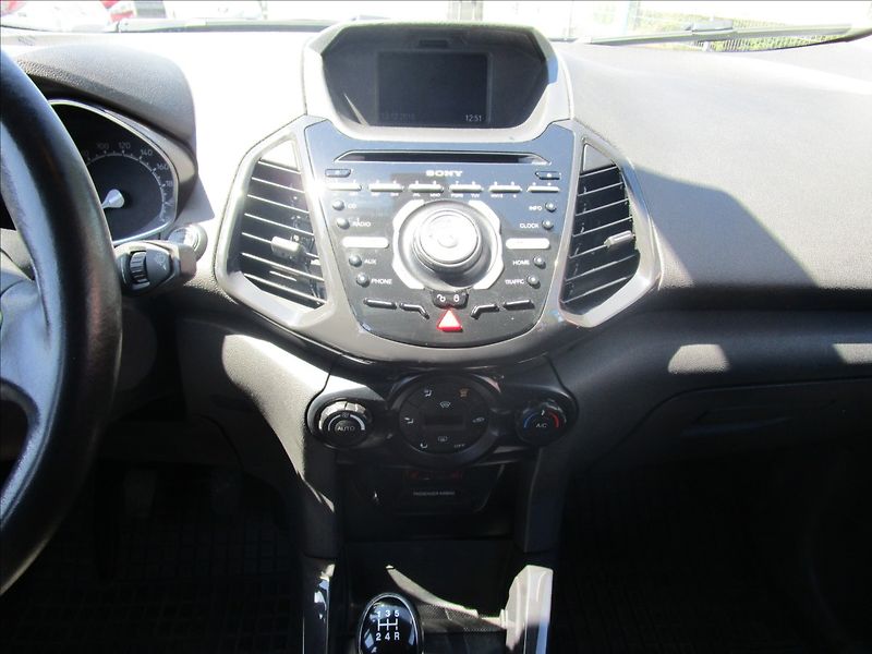 Ford EcoSport 1.5TDCi aut. Klima - fotka 9 z 38