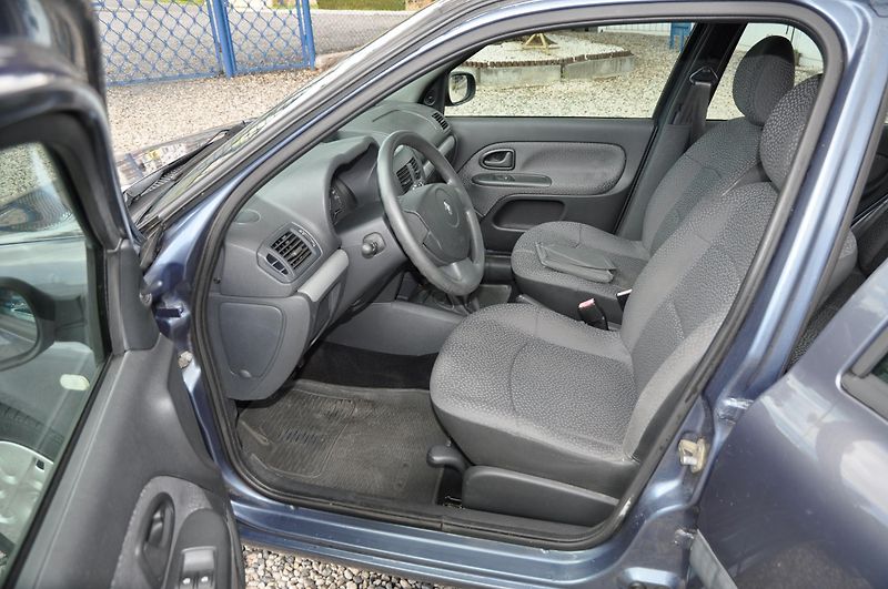 Renault Clio 1.2i 43kW 5dv. KLIMA - fotka 6 z 10