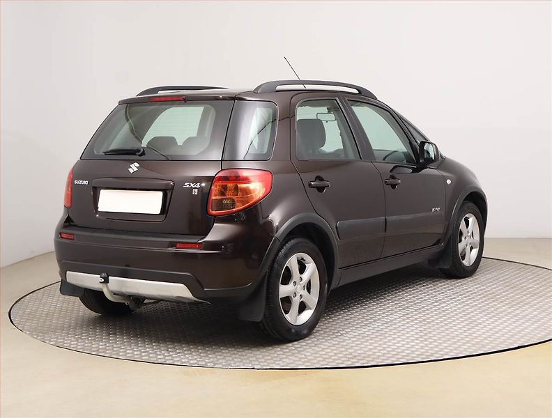 Suzuki SX4 (2014) 1.6 VVT, ČR,1.maj - fotka 5 z 18