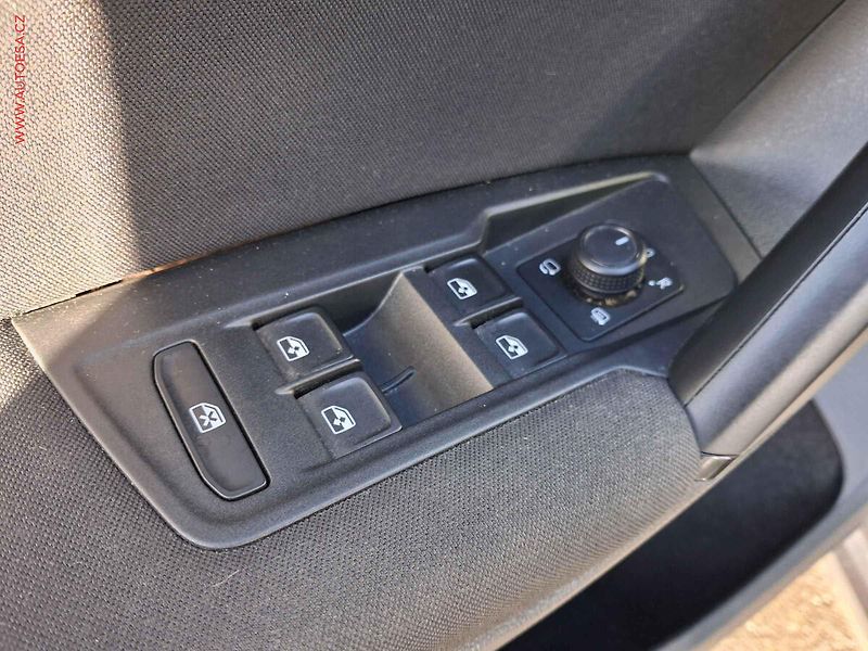 Volkswagen Tiguan (2019) 2.0TDi 4x4, ČR, DSG, LED - fotka 13 z 21