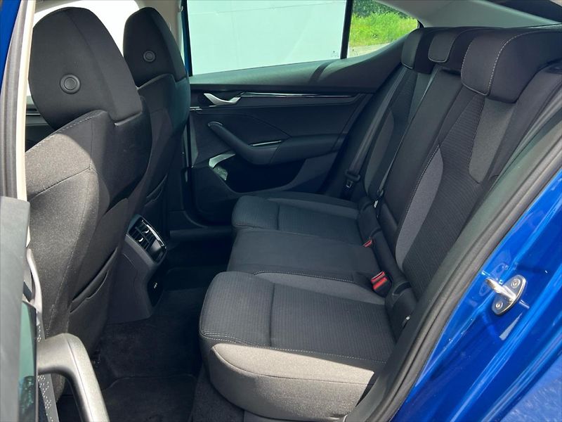 Škoda Octavia 1,5 TSi 85 kW SELECTION  IV. - fotka 13 z 26