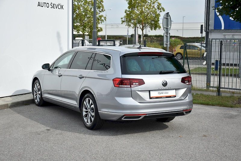 Volkswagen Passat (2023) ELEGANCE 2,0 TDI 110kW DSG - fotka 11 z 35