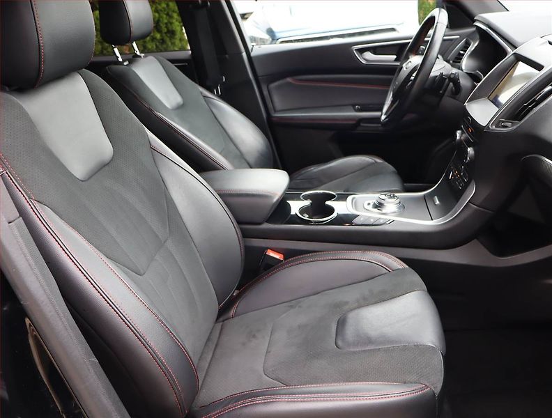 Ford S-MAX (2019) Titanium 2.0 EcoBlue, Automat - fotka 9 z 28