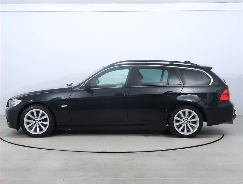 BMW Řada 3 (2007) 330 xd, 4X4, Automat, Navi - fotka 3 z 25