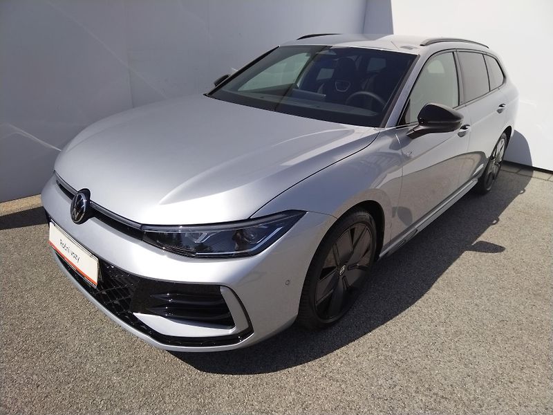 Volkswagen Passat R-Line 2,0 TSI 150 kW - fotografie inzerátu
