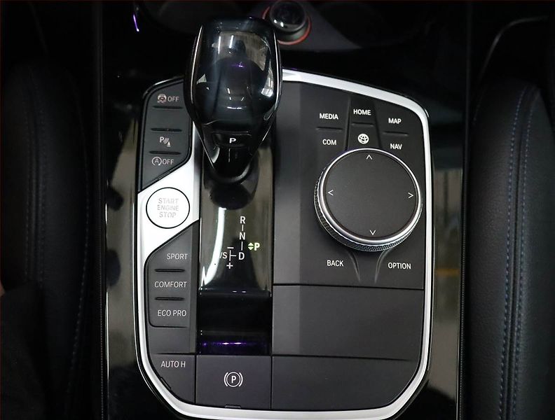 BMW Řada 2 (2021) Sport Line 218d, Automat - fotka 17 z 20